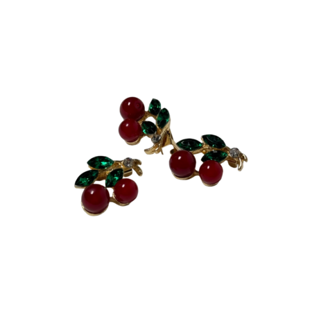 Брошь женская с фианитами "Вишенка"