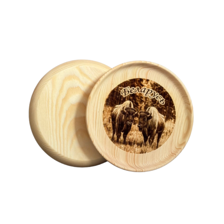 Тарелка сувенирная "Зубры пущи" из кедра с лазерной гравировкой 21 см